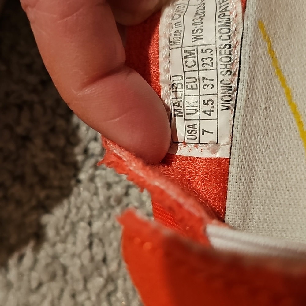 Vionic Beach Size 7 Canvas Slip On Orange Shoe Excellent Used Condition - Picture 5 of 6